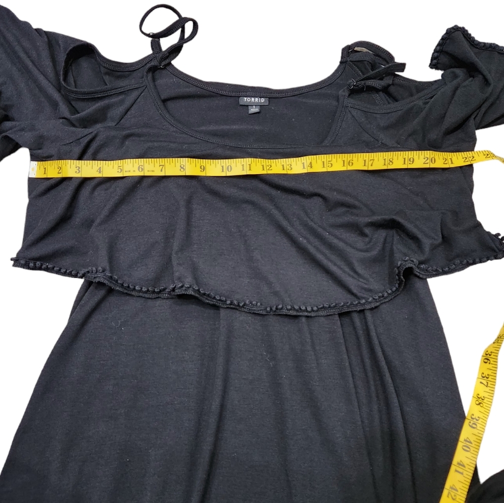 Torrid Black Cold Shoulder Pom Pom Fringe Skater Ruffle Overlay Flowy Dress 1X - Picture 6 of 9